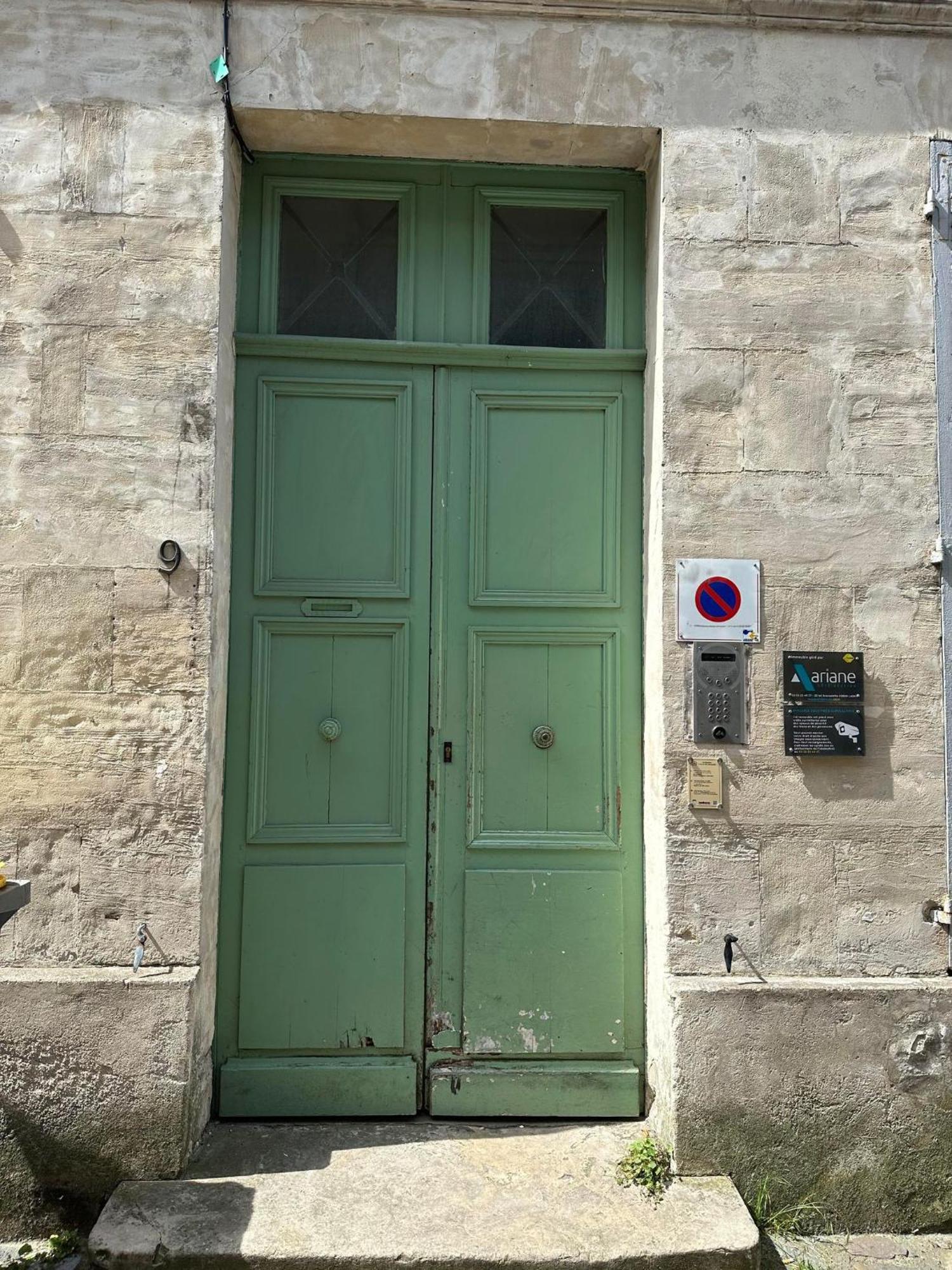 Studio Chaleureux Laon Exterior foto